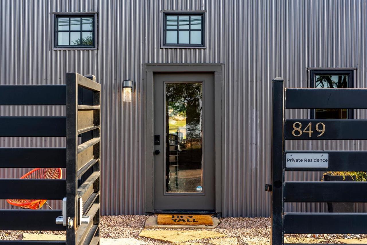 Willa Container Haus Pet Friendly With Cowboy Pool Fredericksburg Zewnętrze zdjęcie
