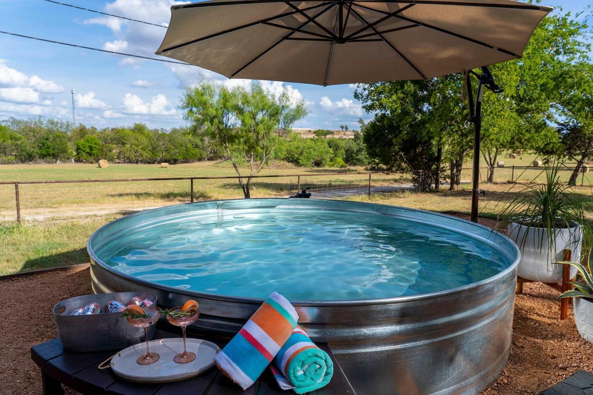 Willa Container Haus Pet Friendly With Cowboy Pool Fredericksburg Zewnętrze zdjęcie